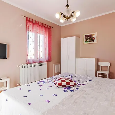 Holiday home In With Wifi Zadar
