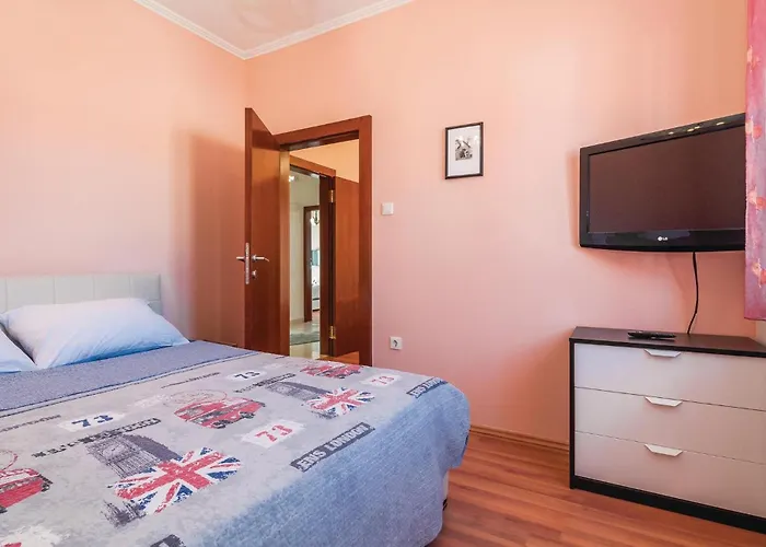 Amazing In With Sauna 펜션 자다르