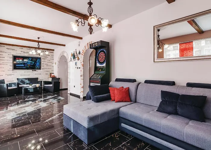 Amazing In With Sauna 펜션 자다르